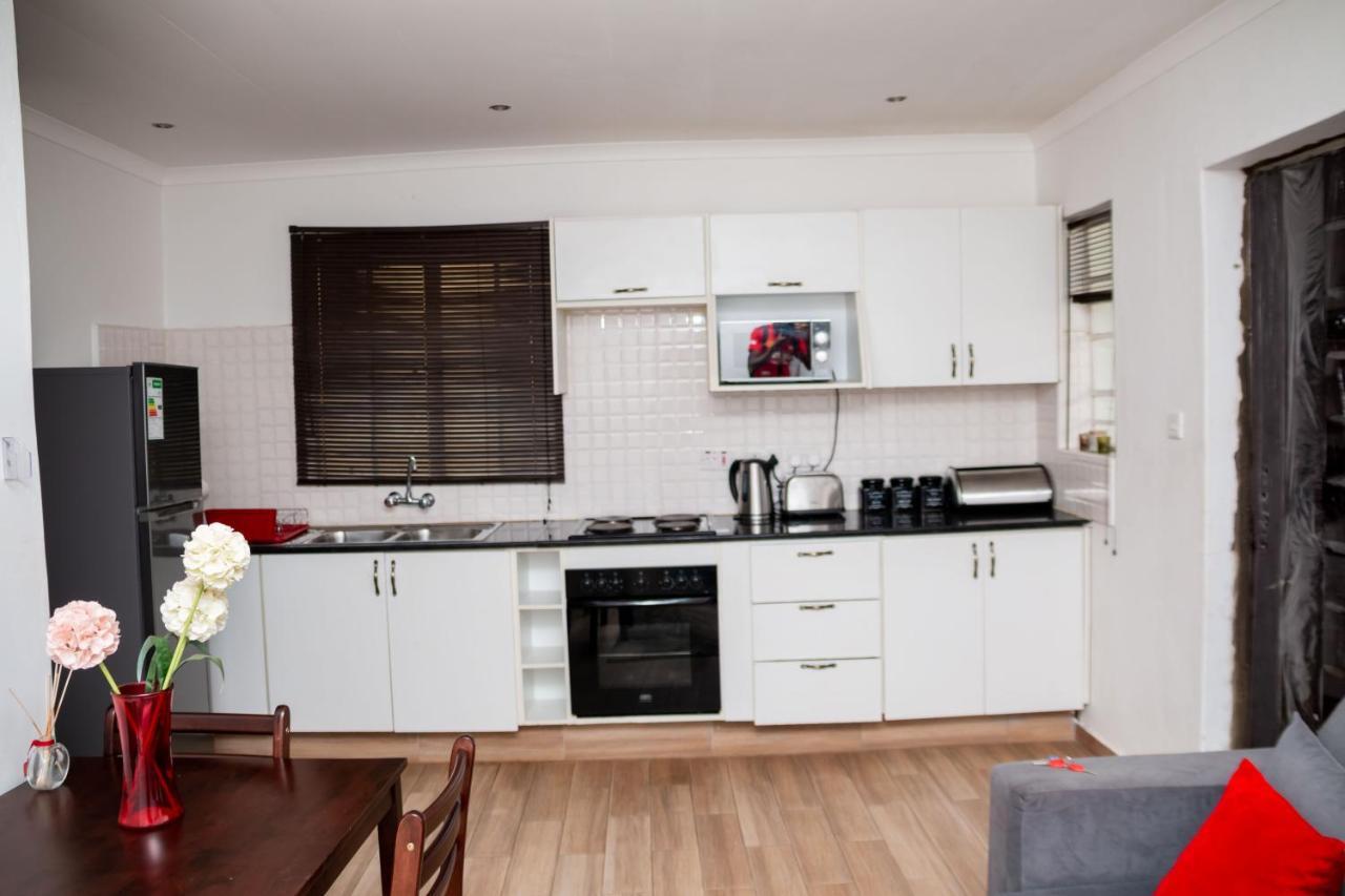 Crystal Apartments Lilongwe Ngoại thất bức ảnh